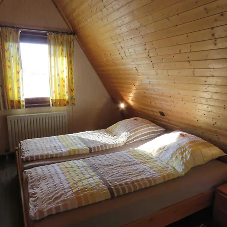 Lederstrumpf Im Feriend * Hollern-Twielenfleth