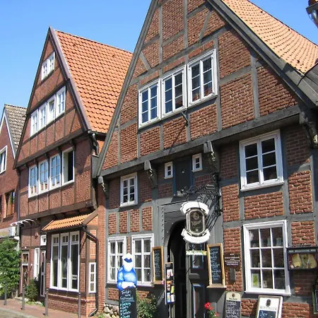 Lederstrumpf Im Feriend * Hollern-Twielenfleth